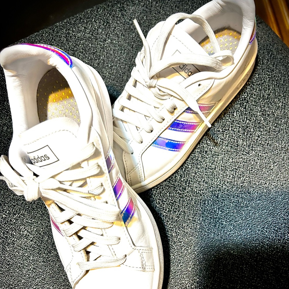 ADIDAS Grand Court SNEAKERS..........preowned but gently worn.....VERY NICE!